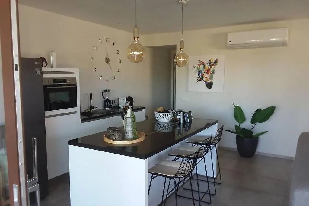 Jan Sofat Lux A24 Apartment Willemstad